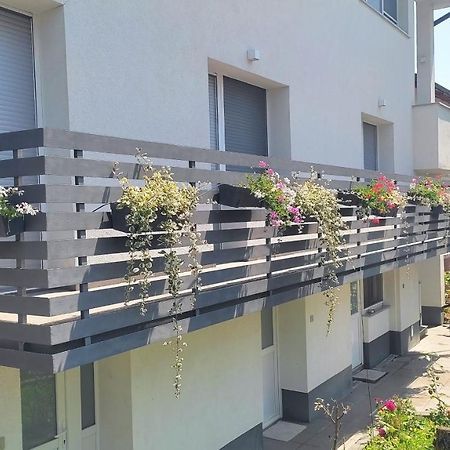 New Apartments ザグレブ エクステリア 写真