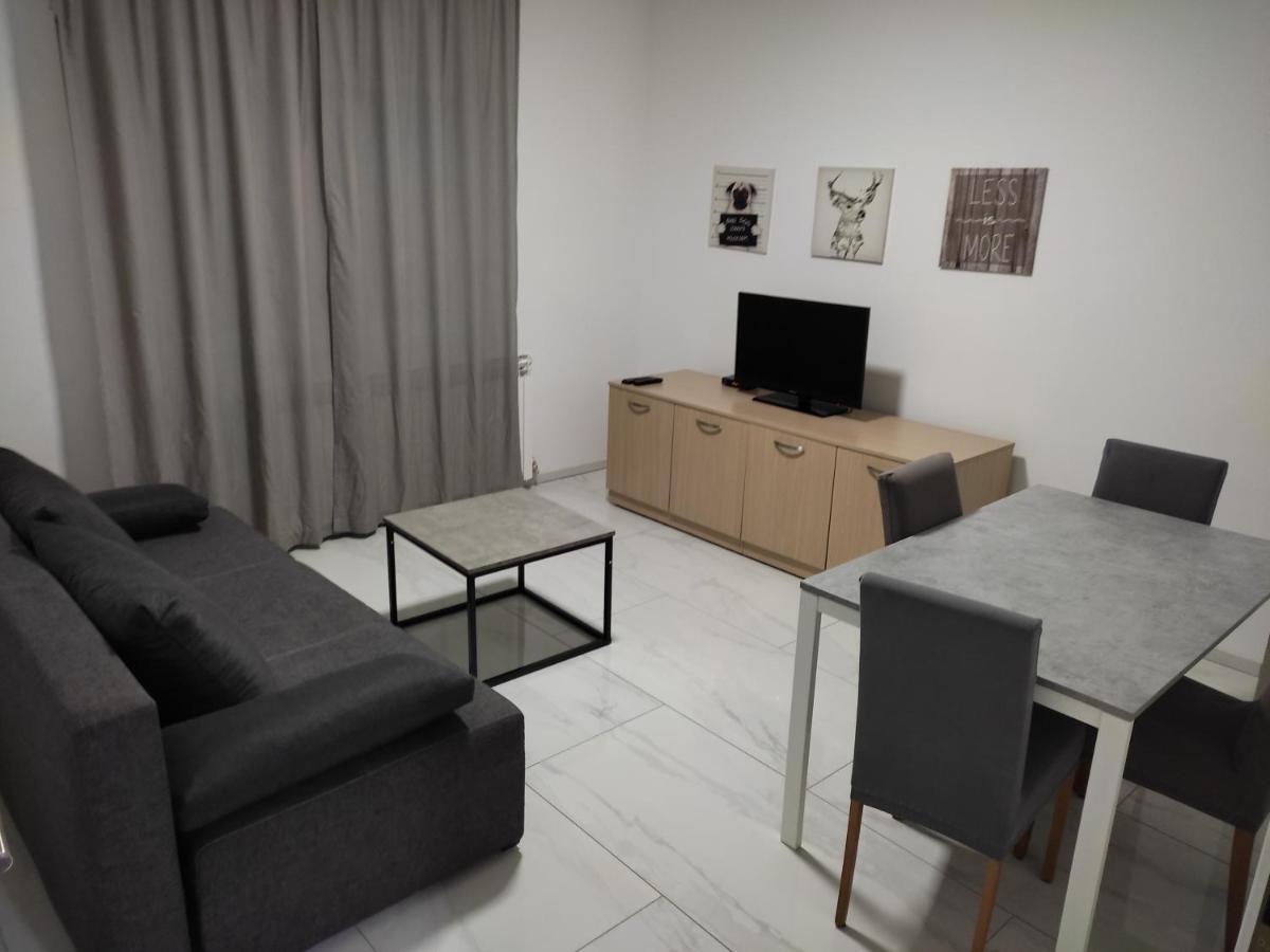 New Apartments ザグレブ エクステリア 写真