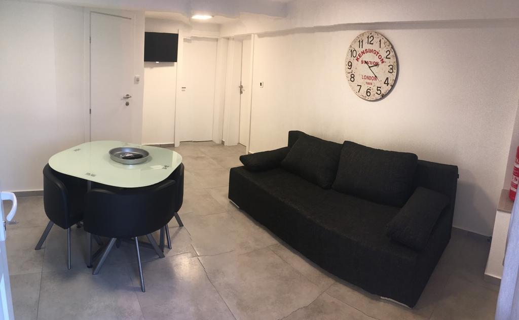 New Apartments ザグレブ エクステリア 写真